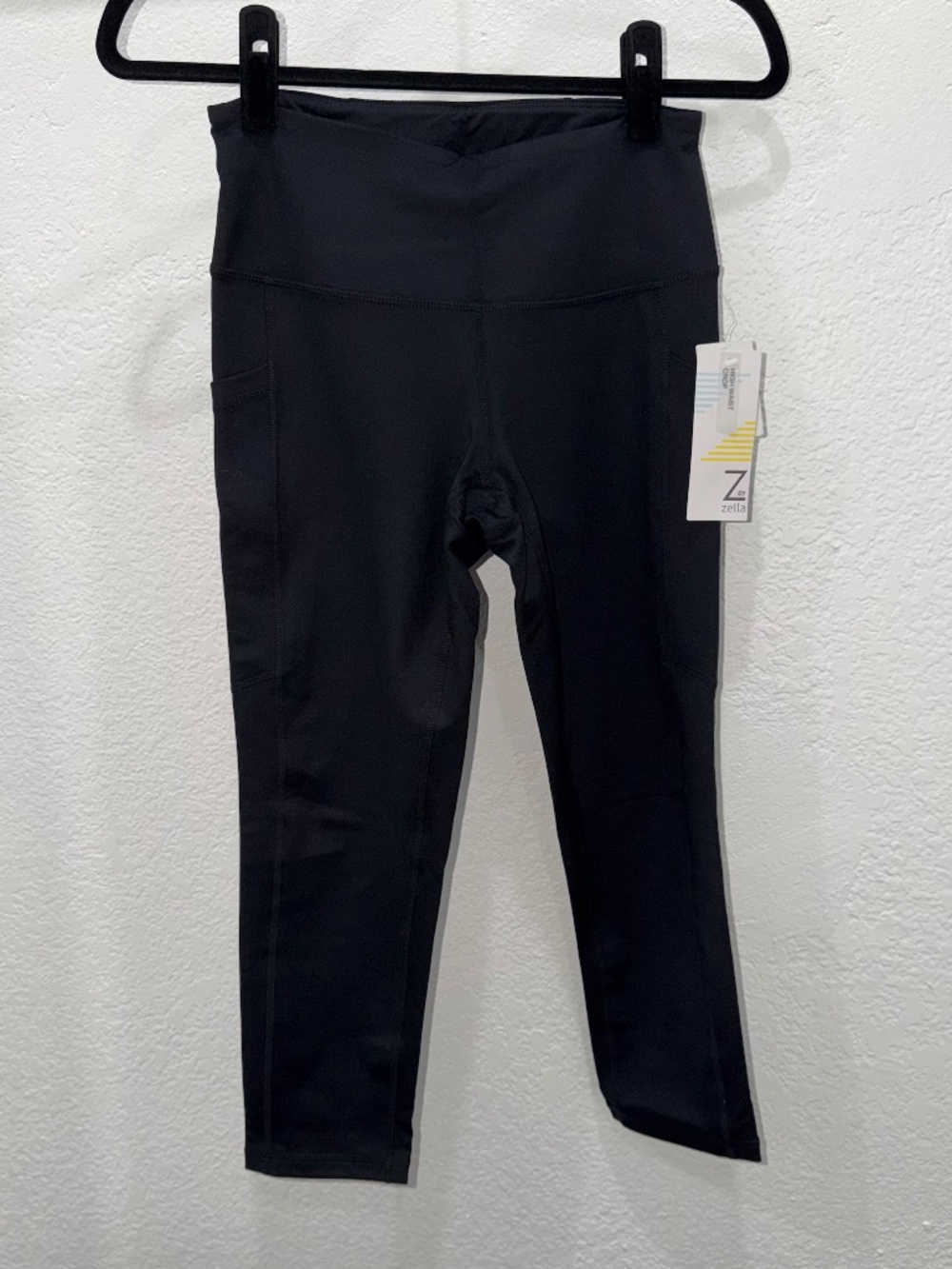 Z by Zella fitness leggings, High Waist Crop, Black with Pockets, NWT, Small